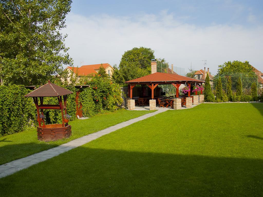 Penzion Fortune Dunajská Streda Exteriör bild
